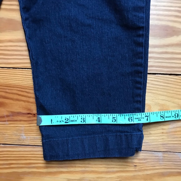St. John’s Bay Dark Denim Capris Jeans, EUC, 4 - Picture 5 of 11